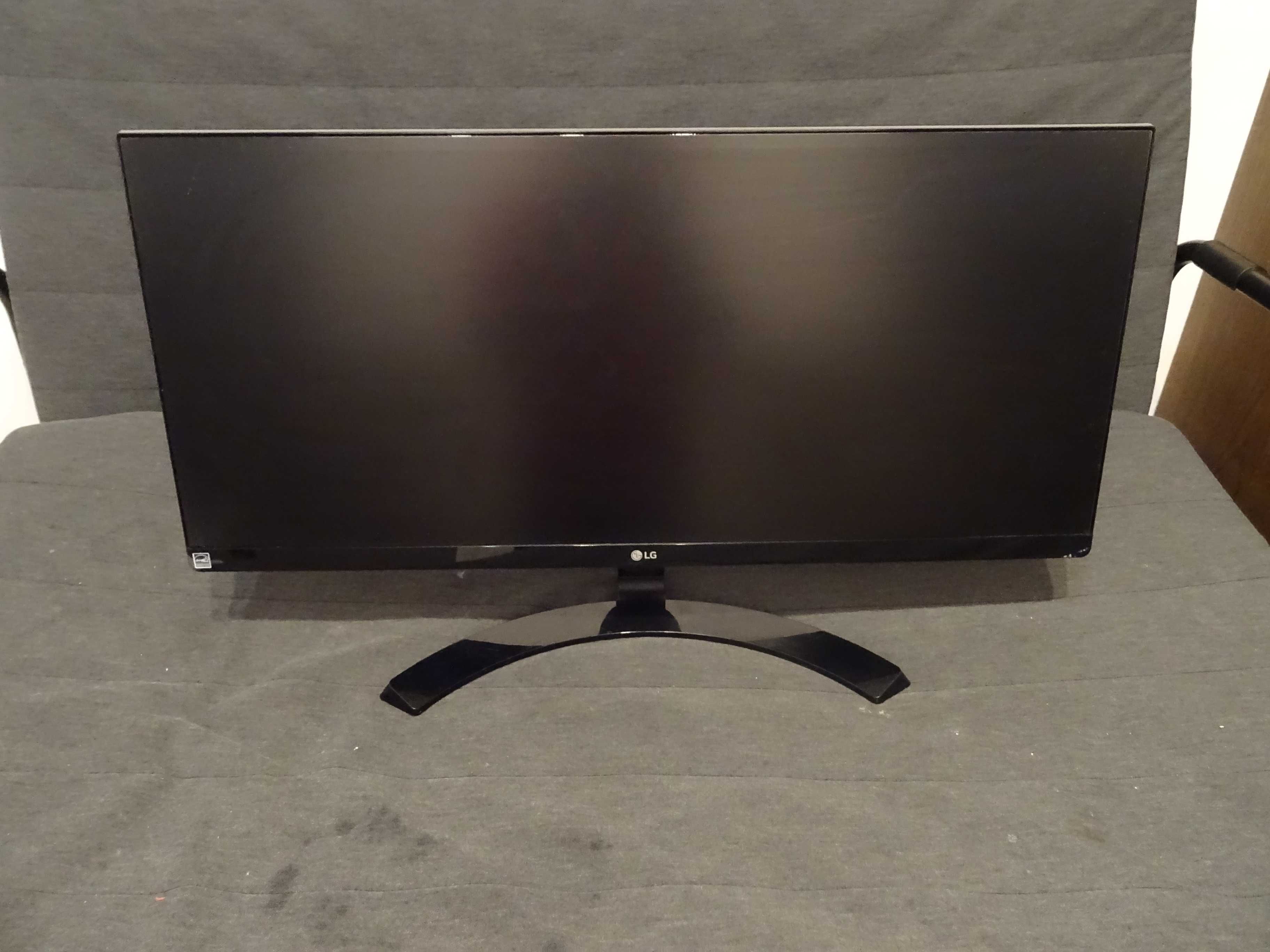 Monitor LG (!Uszkodzona Matryca!) 29"