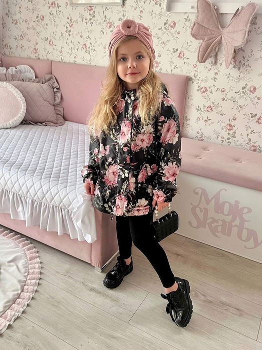 Nowa wiosenna kurteczka w rozmiarze 122