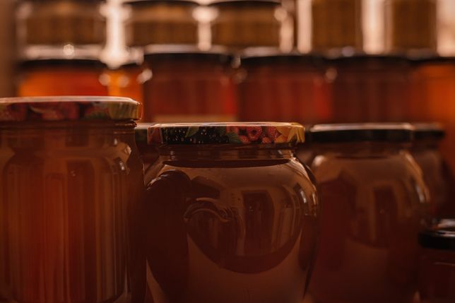Темний мед смачний та корисний (лісове різнотрав'я)