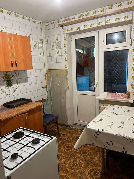 Продам квартиру 41 м2 по вул. Каденюка 24