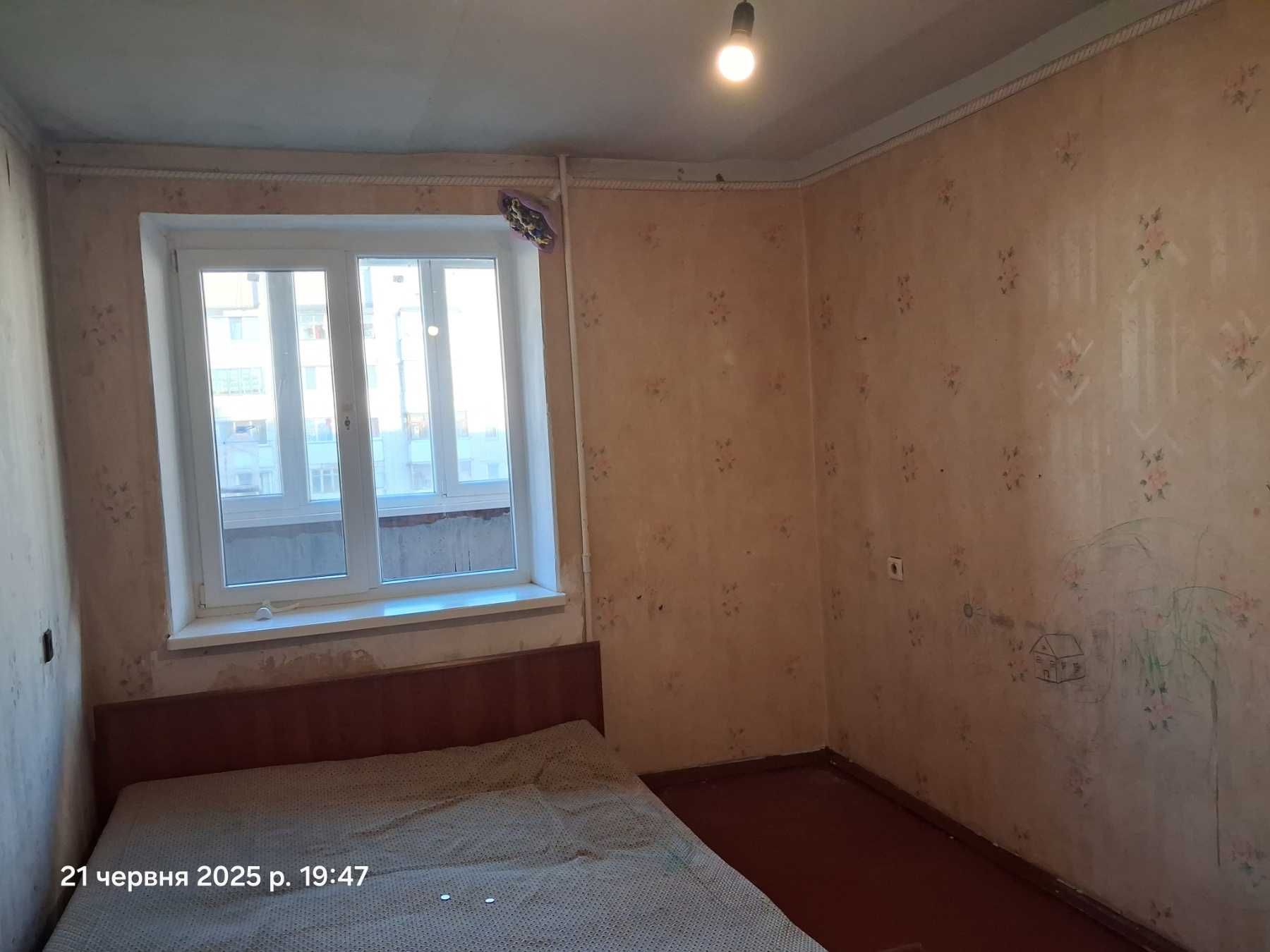 Продаж теплої 2-х кімнатної квартири у ПЗР.