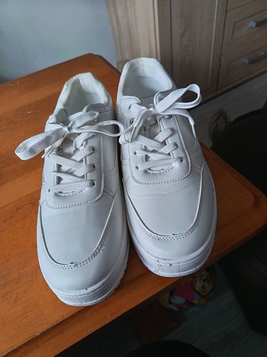 Sprzedam buty damskie 41