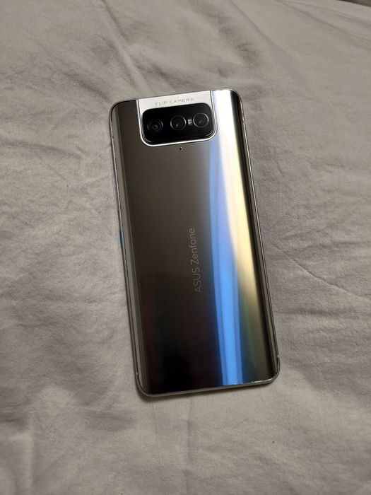 Asus ZenFone 8 flip 8/256 екран 6'67 Qualcomm Snapdragon 888