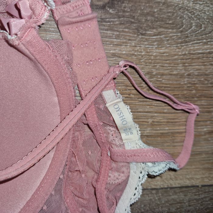 Oysho жіноча нічна сорочка (пеньюар) Бюстгальтер
Новенька, жодного раз