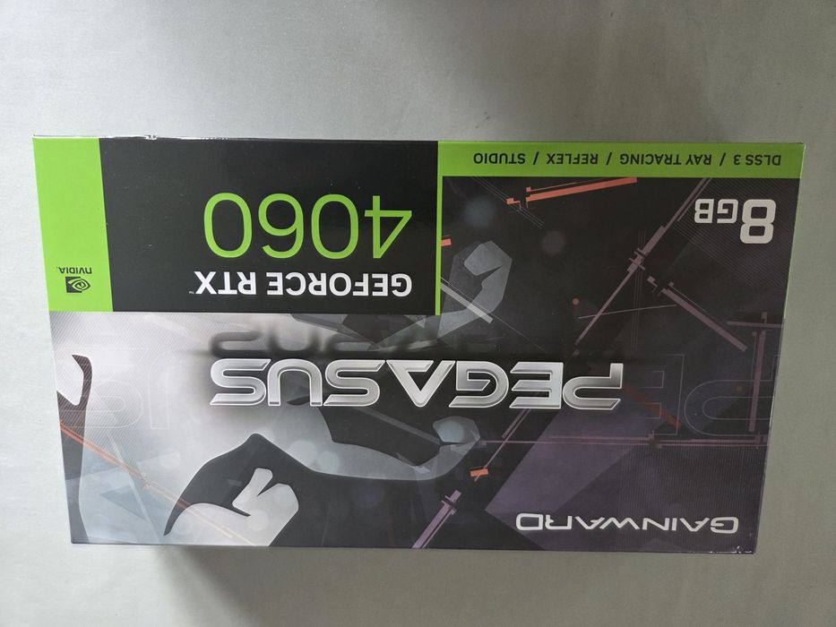 Sprzedam pudełko od karty graficznej Pegasus Geforce RTX 4060 8GB