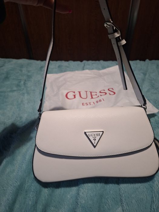 Mala Guess como nova