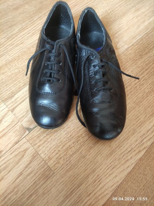 Дитячі туфлі для танців