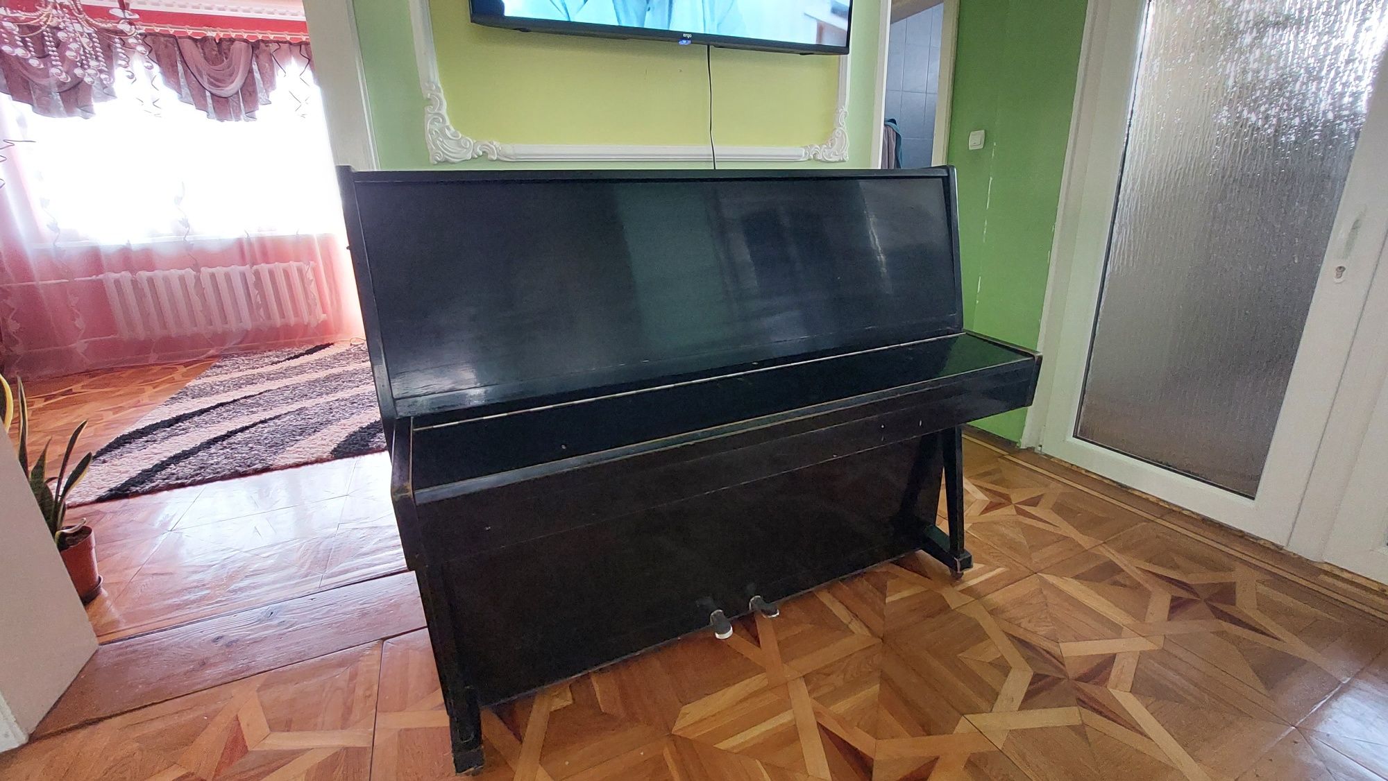 Піаніно продається.