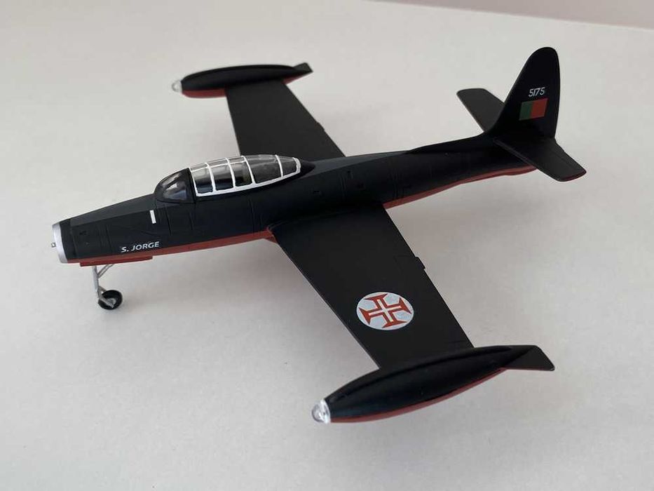 Modelismo Avião F84G - Patrulha Acrobática São Jorge - FAP