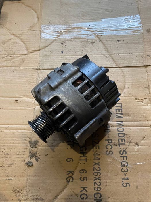 Генератор 2/2 Renault Master 2/5 disel 1998-2003 год без люфтоввв