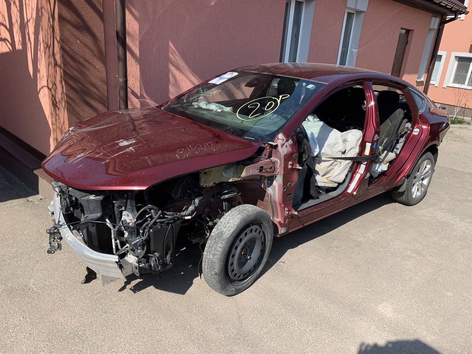 Chrysler 200 розборка на запчастини