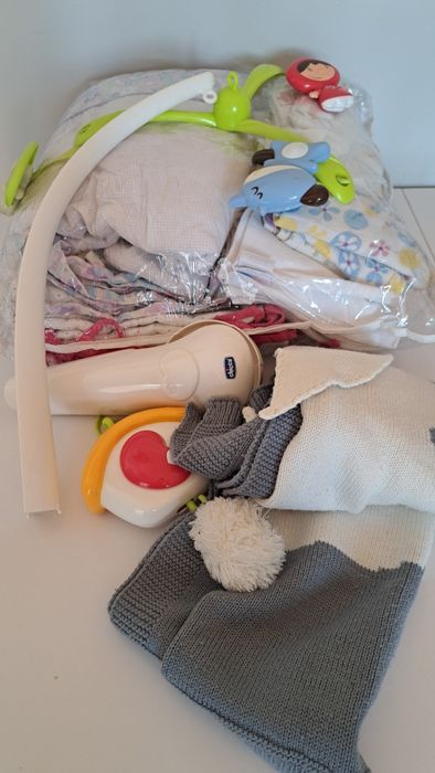 Zestaw niemowlecy kocyk karuzela tanio