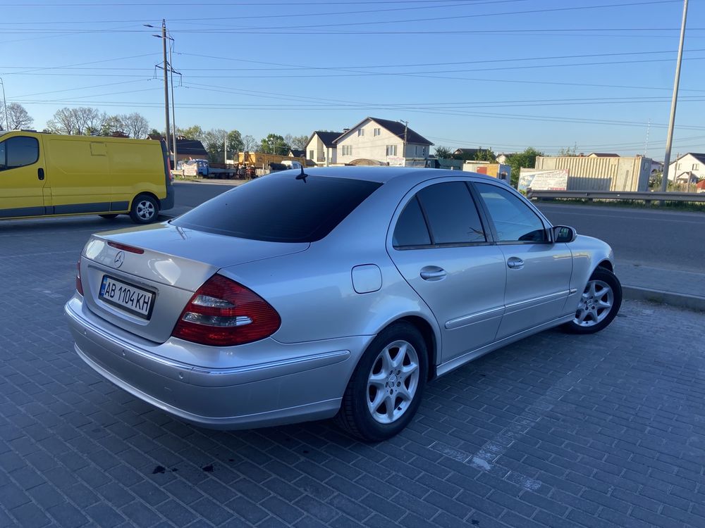 Mercedes benz e w211 e240