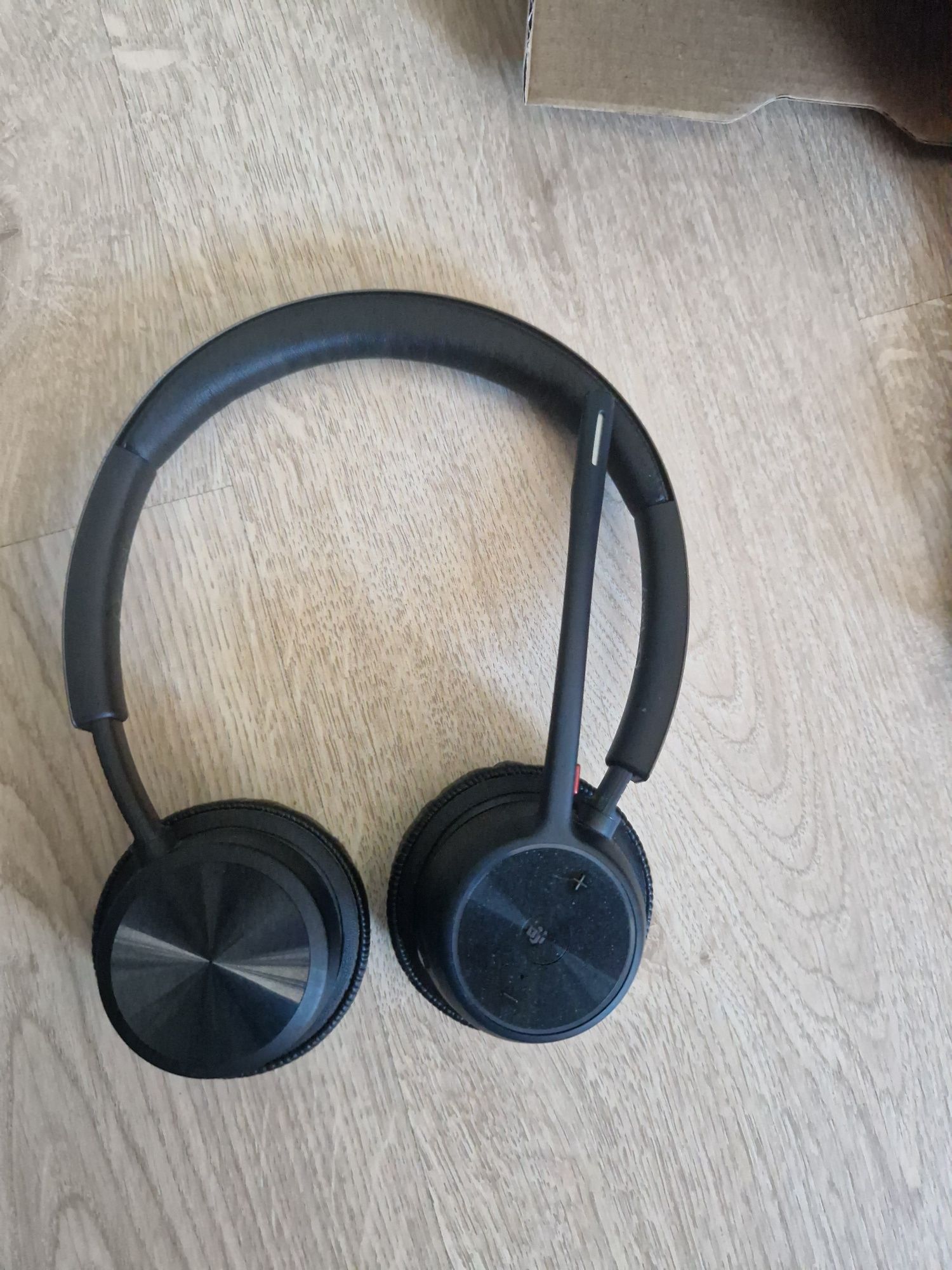 Poly Voyager 4320 UC - uszkodzony mikrofon