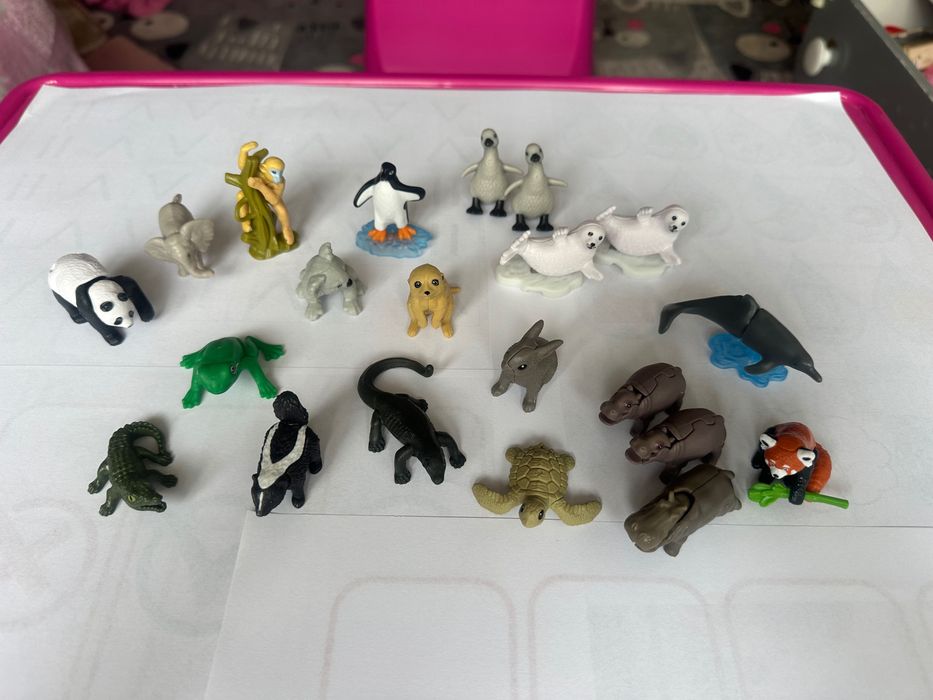 Іграшки кіндер animals natoons
