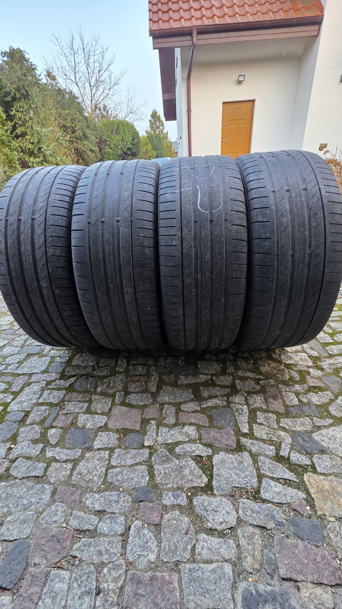 Opony letnie Continental 255/45 R20 ContiSportContact komplet