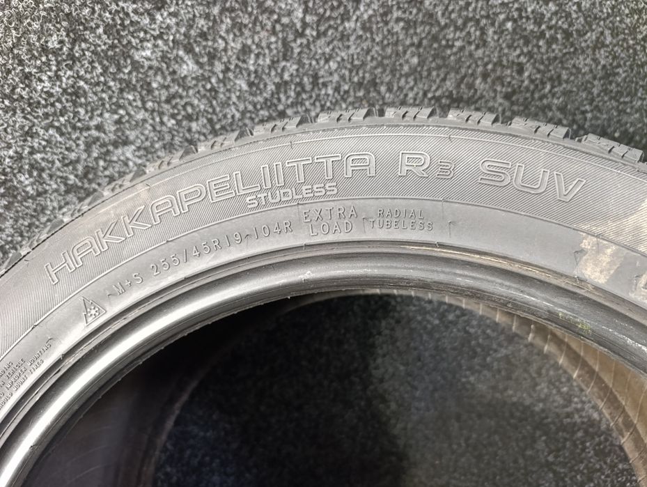 Шини 255/45R19 Nokian