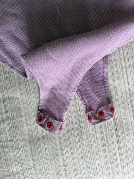 T-shirt body lilás com folhos Lefties