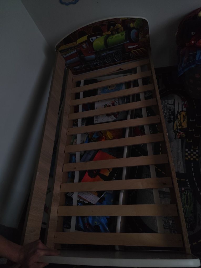 Łóżko dziecięce z motywem bajki