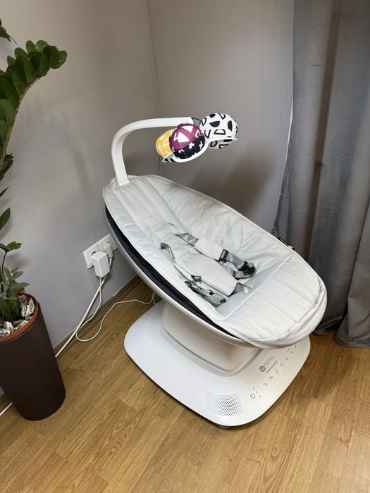 4moms MamaRoo 5.0 Колисальний центр