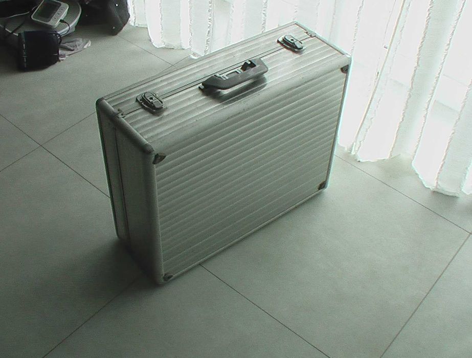 Aluminiowa walizka skrzynia duża case
