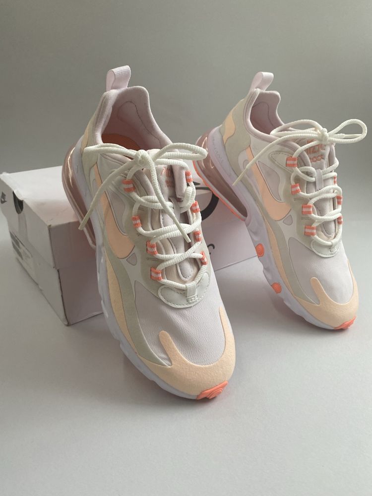 женские кроссовки Nike Air 270 react,jorda