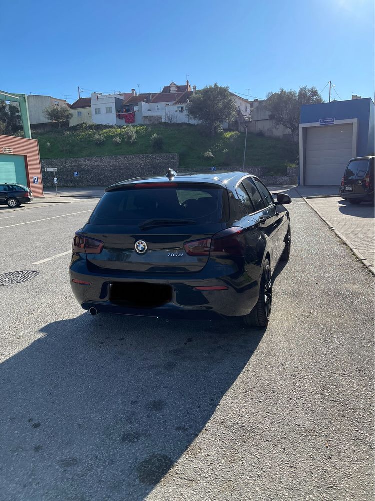 BMW serie 1 F20 116d Efficient dynamics Sport 5 portas
