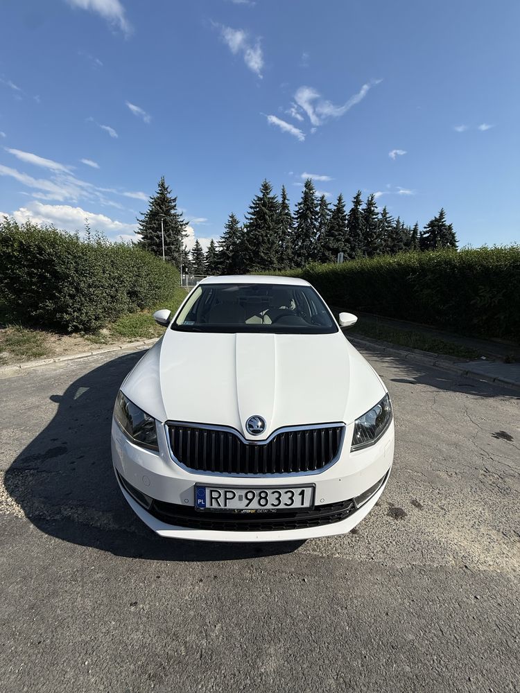 Skoda Octavia Salon Polska. Ledy ,Dsg , felgi 18 .Stan idealny !