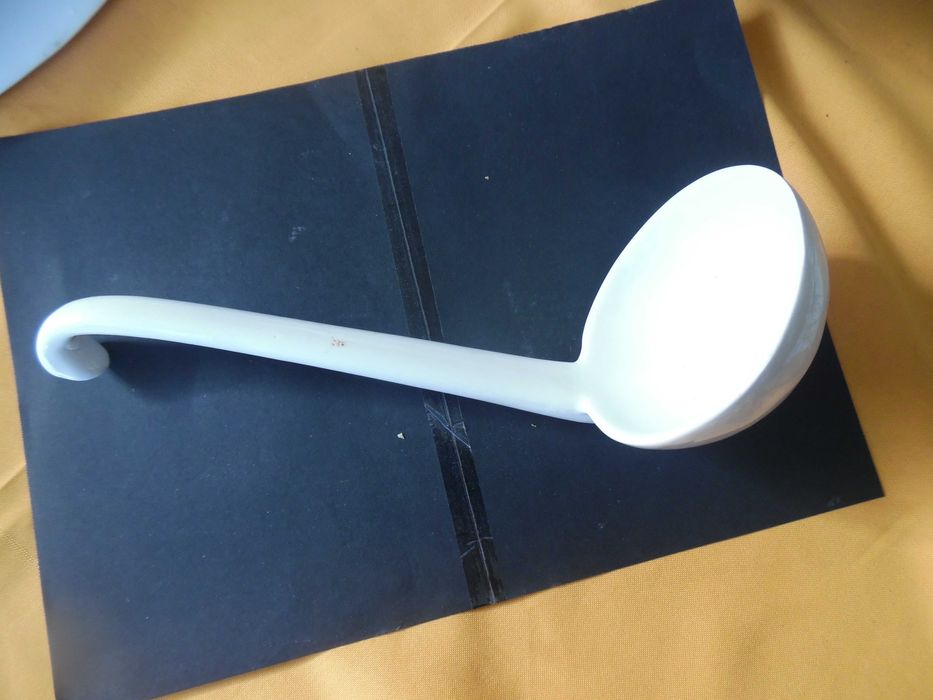 Vista Alegre Terrina com colher e tampa ano 1924/1947