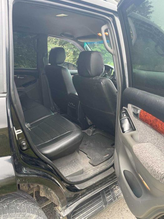 Toyota land cruiser prado
