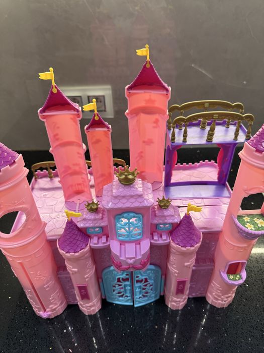 Іграшковий замок принцеси Софії