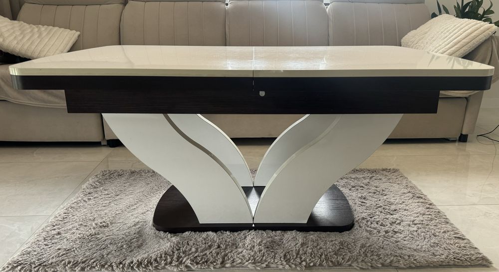 Ława rozkładana do salonu – nowoczesny design