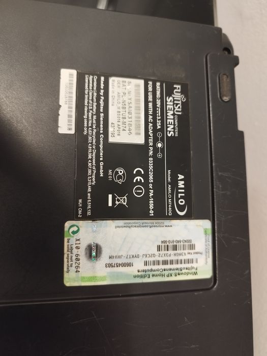 Laptop Fujitsu Siemens Amilo 20 letni