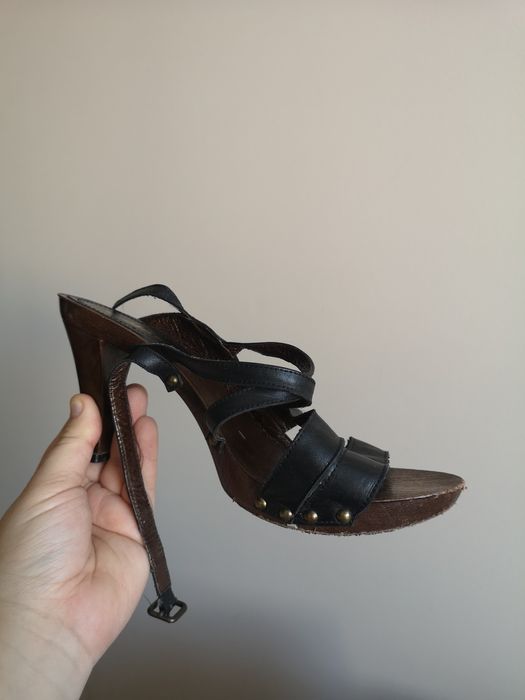 skórzane czarne sandały r. 40,  Wojas