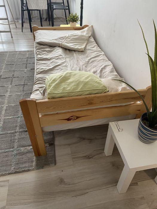 Łóżko drewniane  sosnowe  80x200