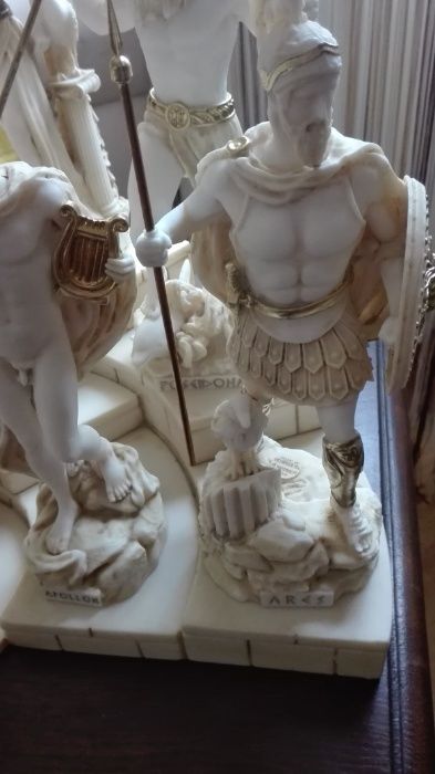 Panteon plus 12 Bogów Alabaster
