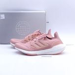 Бігові жіночі кросівки Adidas Ultraboost