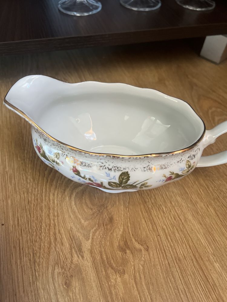 Zestaw porcelanowy
