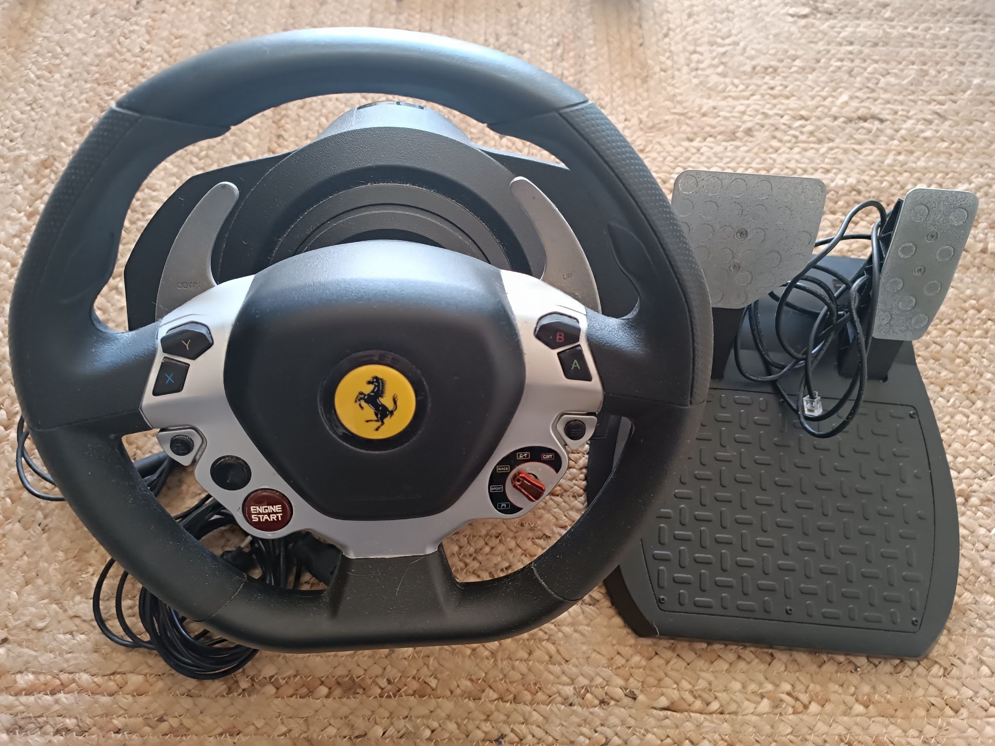 Volante Xbox One - Series S|X PC Thrustmaster Ferrari 458