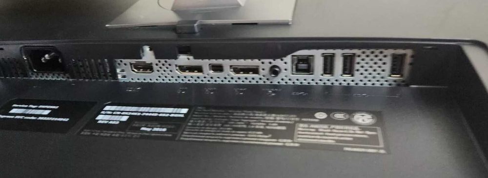 Монітор Dell P2715Qt 27" Ultra HD 4K IPS LED РК 16:9 HDMI 75 Гц