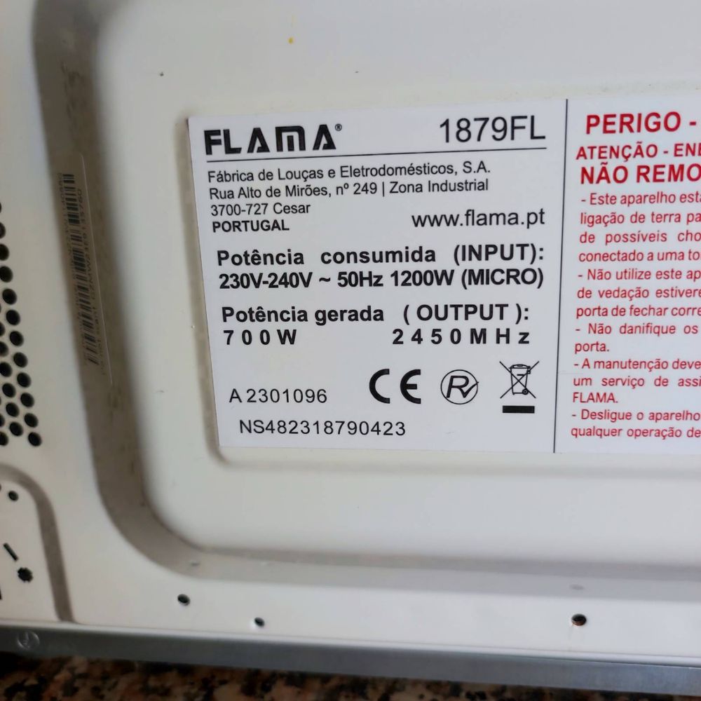 Microondas Flama 700W
