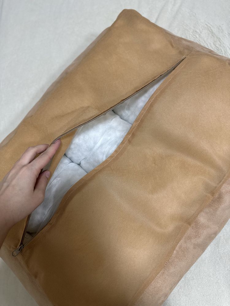 Лежанка для собак та котів
