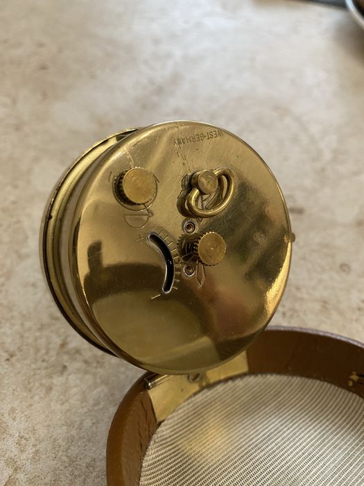 Часы-будильник дорожные механические винтажные