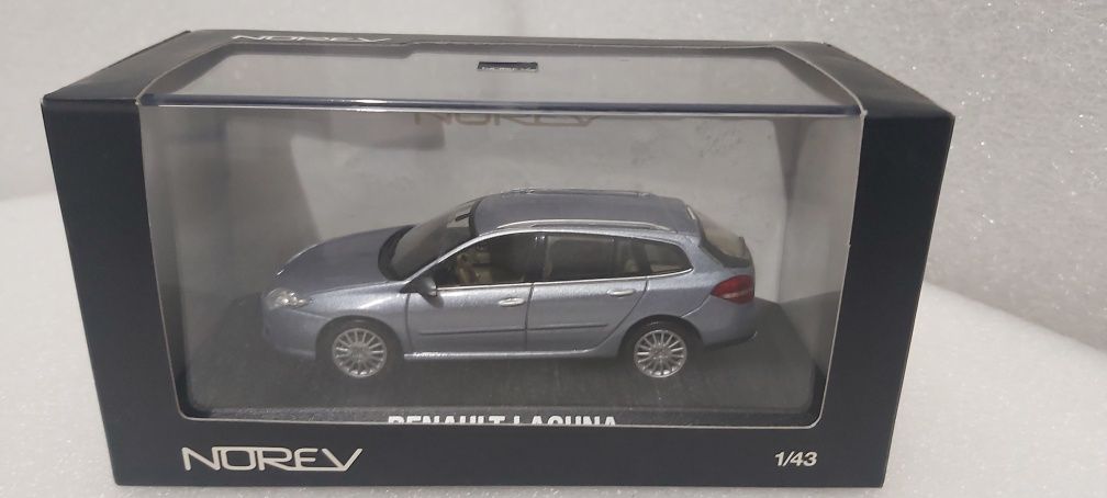 RENAULT LAGUNA III ESTATE 2007 1:43 Norev