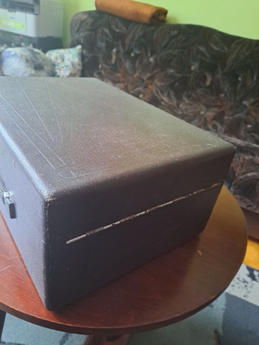 Sprzedam stary rosyjski patefon sprawny