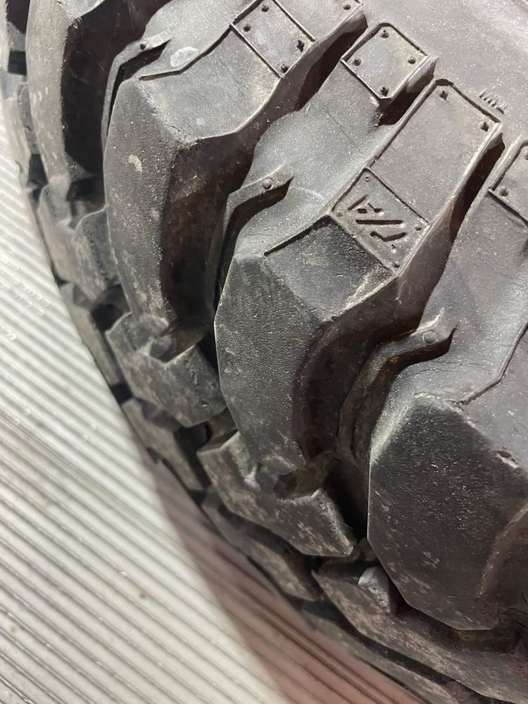 Pneu BFGoodrich MT 235/85R16