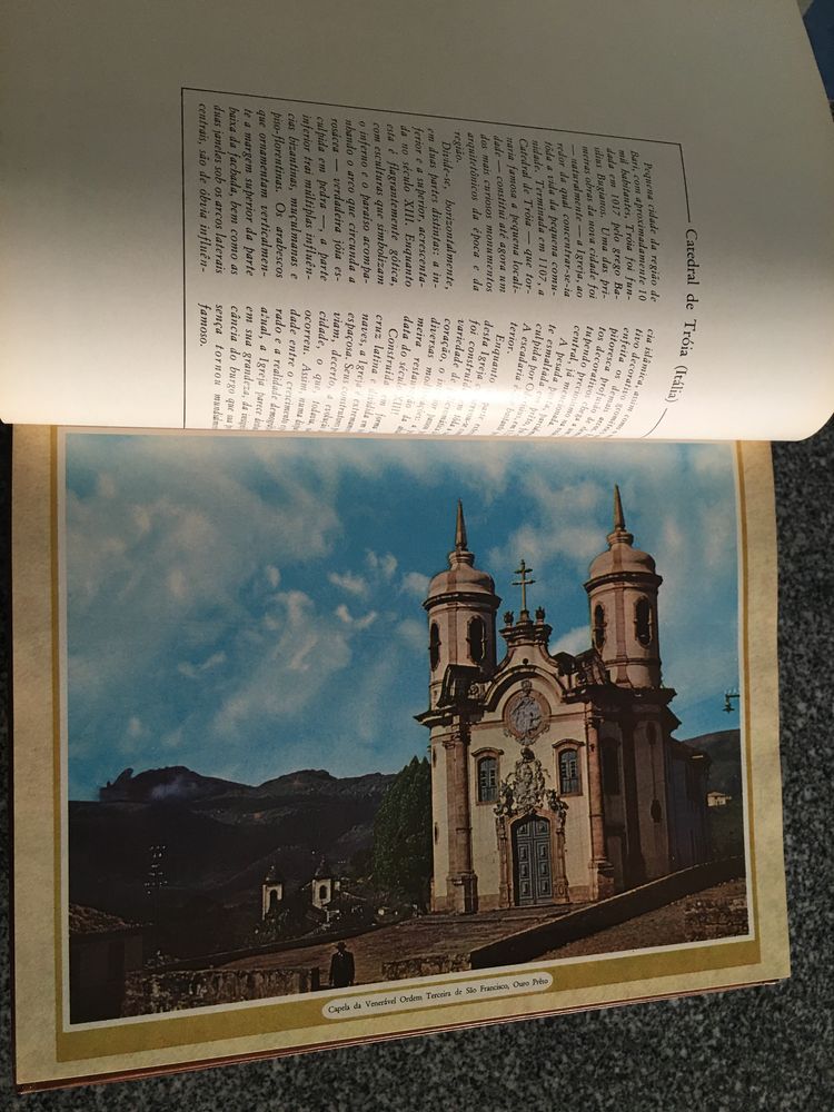 Conjunto Biblías e edições religiosas de coleção