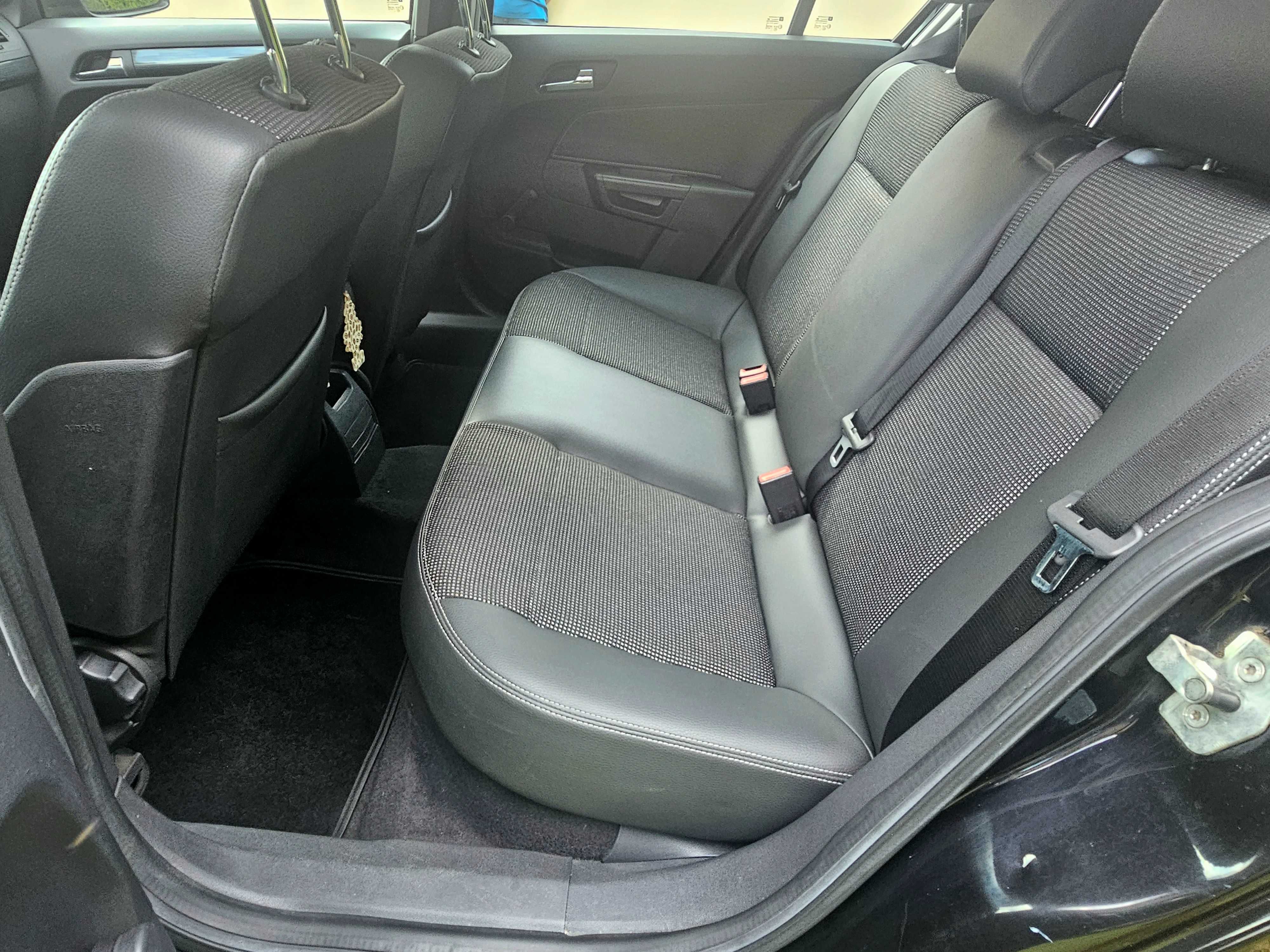 Bardzo Ładnay Opel Astra. 1,6 Benzyna, Klima, 199tys km. POLECAM