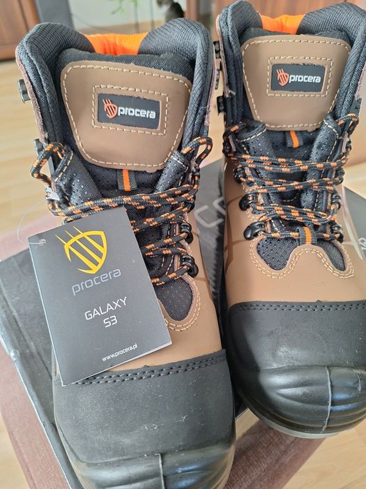 Buty robocze 43" nowe.