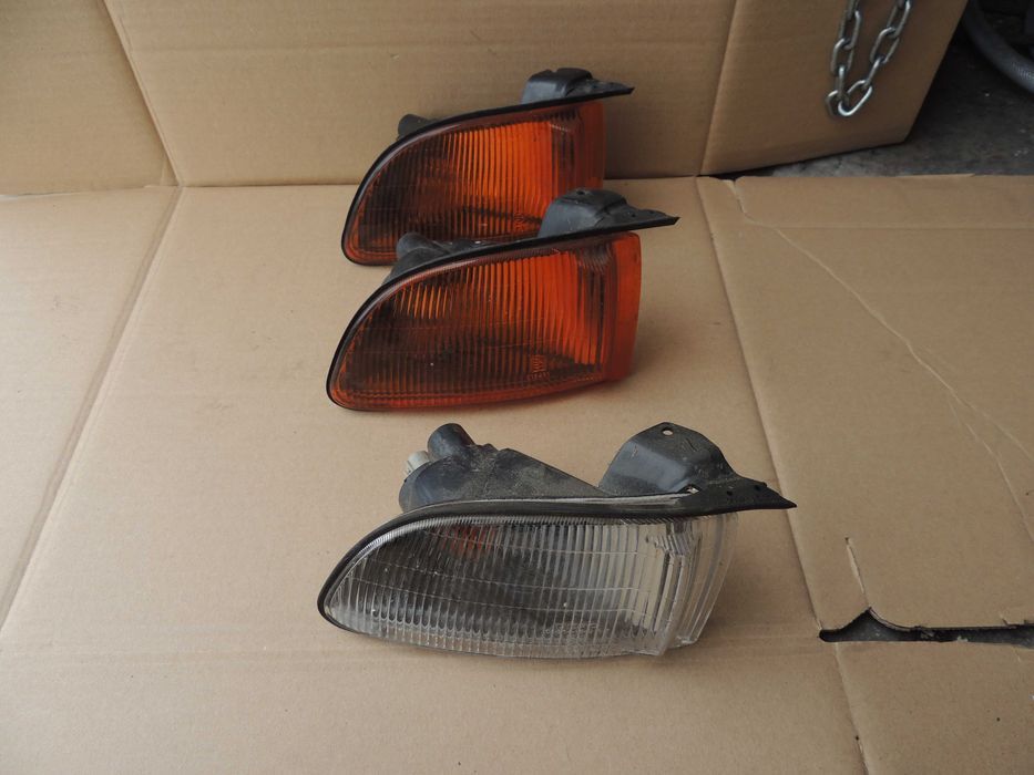 Kierunkowskaz prawy Mitsubishi Galant 8 VIII 96,97,98,99,00,01,02,03